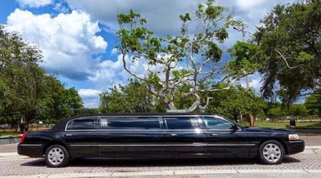 How to Make Your Graduation Day Extra Special With a Limo Service?